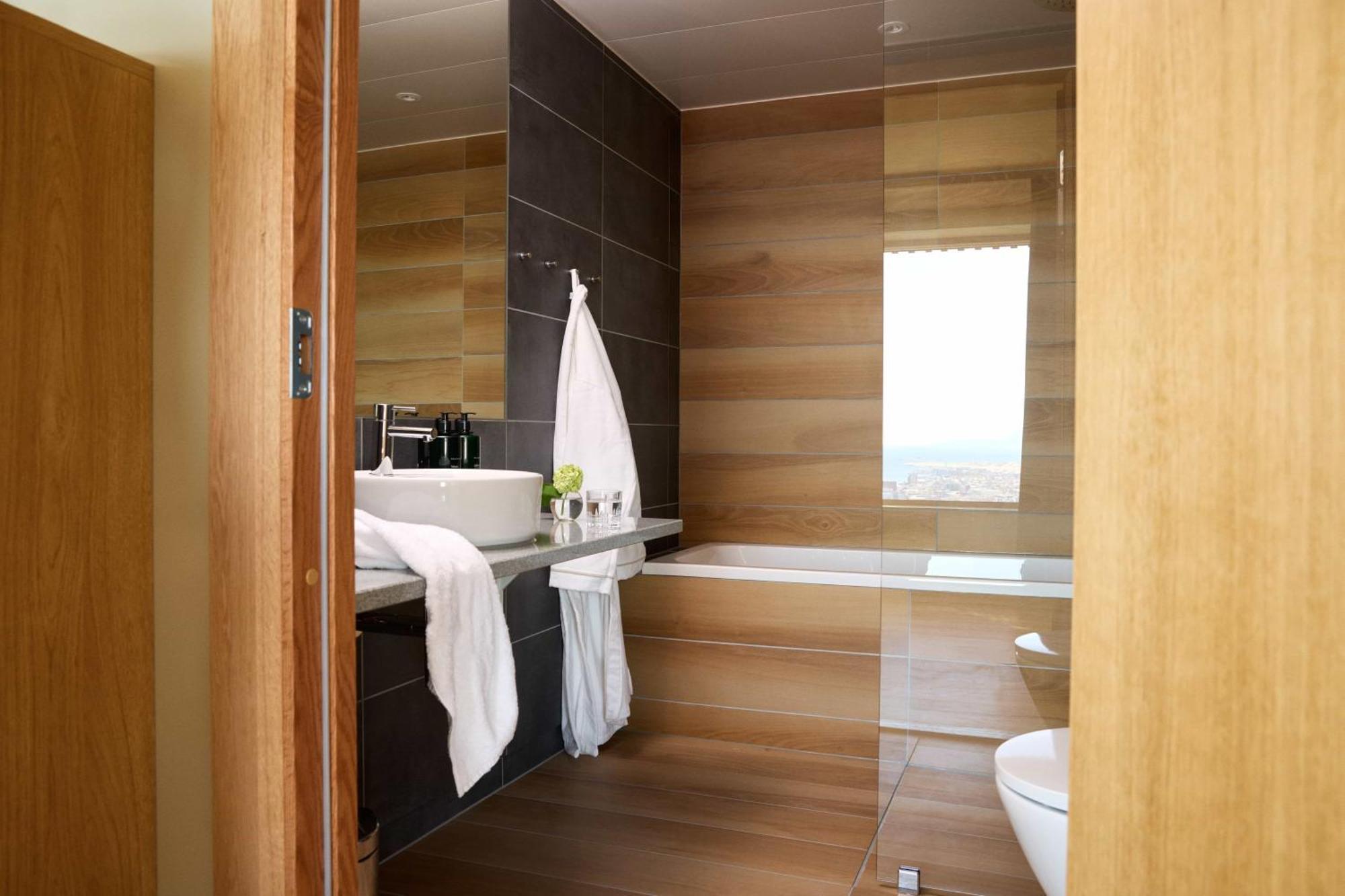 Wood Hotel Bodø Oda fotoğraf